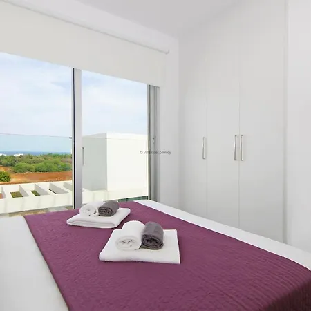 Kendra Holiday home